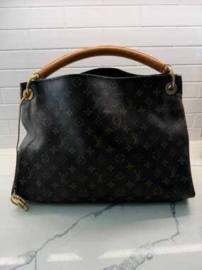 Louis Vuitton Artsy MM Monogram Hobo Bag w/ Key Leash + Dust Bag
